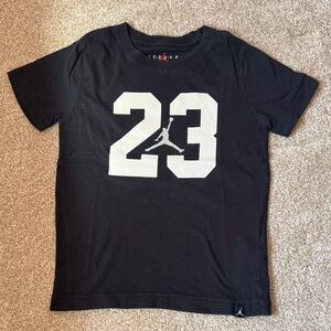 Jordan kids graphic tee - size 5